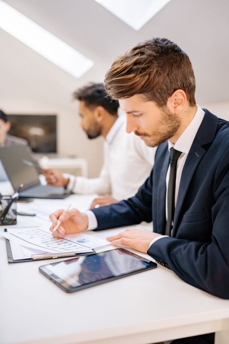 Como fazer networking para aumentar suas chances de emprego